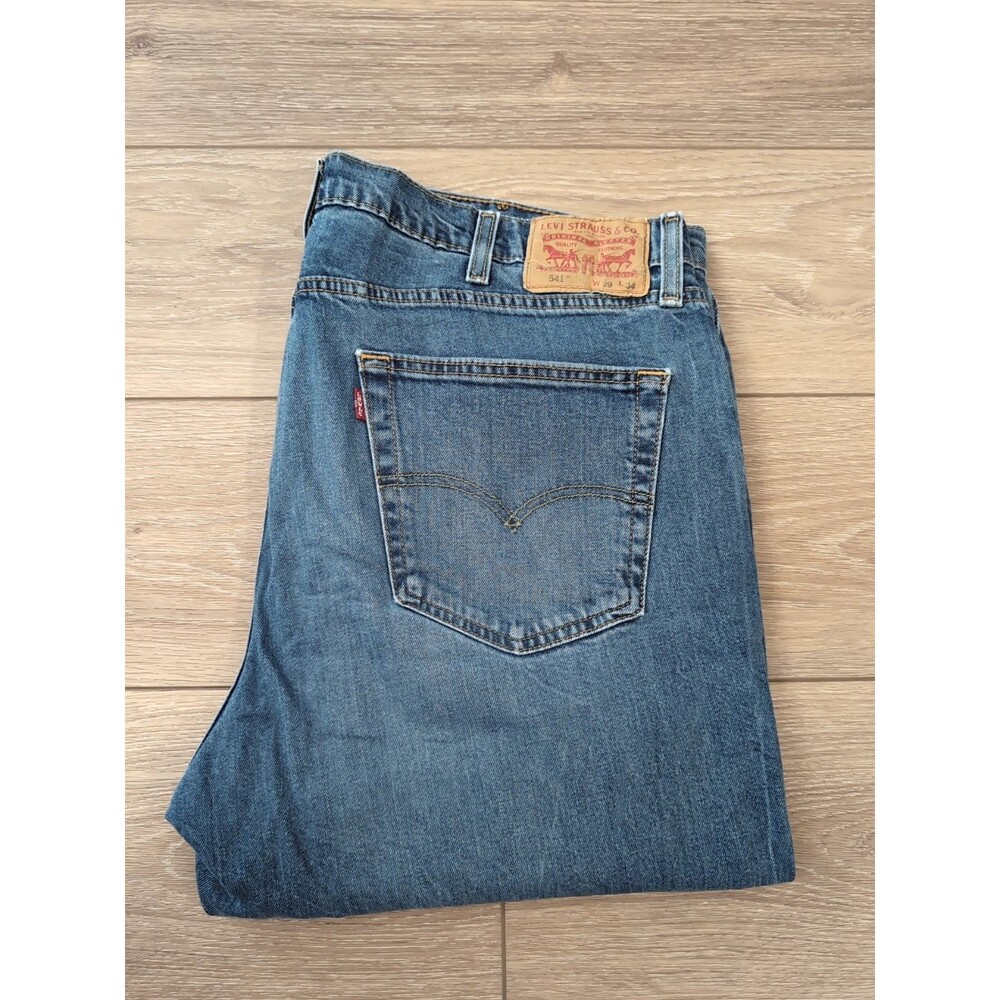 LEVIS 541 BLUE JEANS MEN'S 39x34(32) RELAXED STRAIGHT MEDIUM WASH STRETCH DENIM